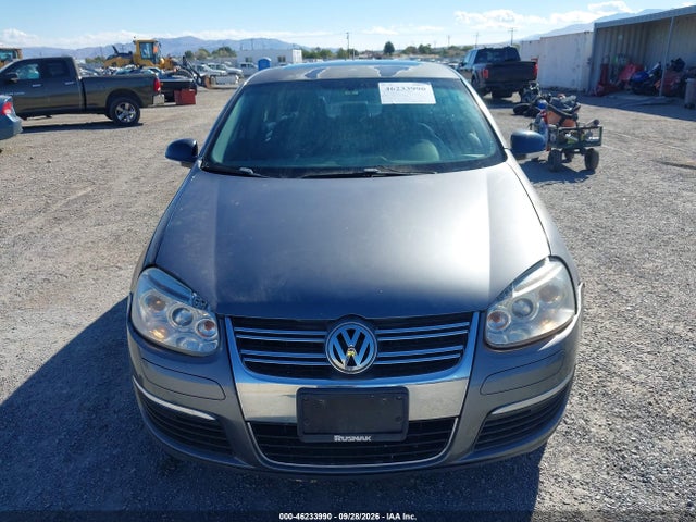 2010 Volkswagen Jetta Limited Edition მანქანა იყიდება აუქციონზე, vin: 3VWRX7AJ0AM122890, აუქციონის ნომერი: 46233990