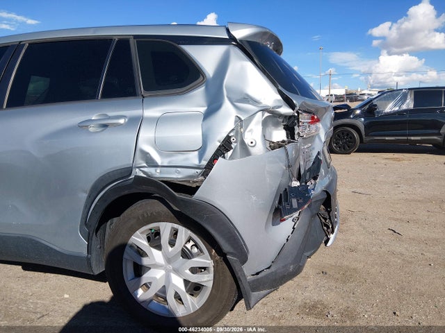Продажа на аукционе авто 2022 Toyota Corolla Cross L, vin: 7MUAAABG1NV003128, номер лота: 46234005