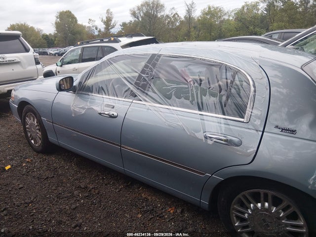 46234136 :رقم المزاد ، 2LNHM82VX8X642359 vin ، 2008 Lincoln Town Car Signature Limited مزاد بيع