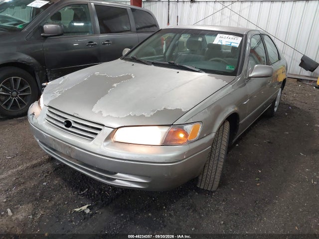 46234357 :رقم المزاد ، JT2BF22K6W0141612 vin ، 1998 Toyota Camry Ce/le/xle مزاد بيع