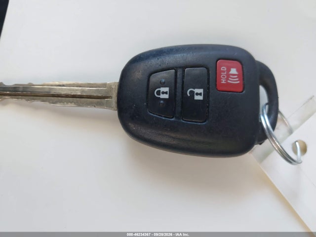 Продажа на аукционе авто 2016 Toyota Rav4 Xle, vin: 2T3RFREV1GW483535, номер лота: 46234367