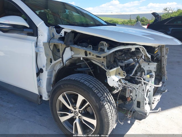 Продажа на аукционе авто 2016 Toyota Rav4 Xle, vin: 2T3RFREV1GW483535, номер лота: 46234367