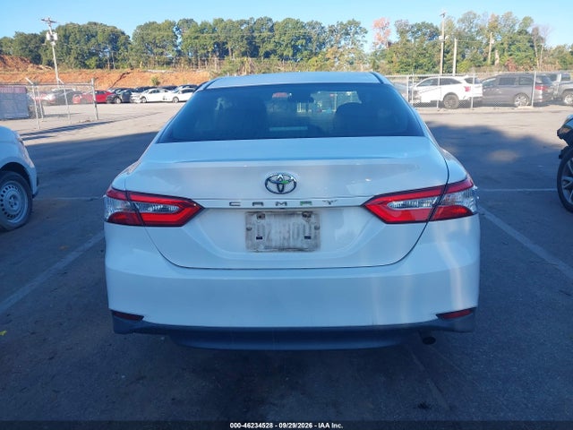 2018 Toyota Camry L მანქანა იყიდება აუქციონზე, vin: 4T1B11HK0JU077457, აუქციონის ნომერი: 46234528