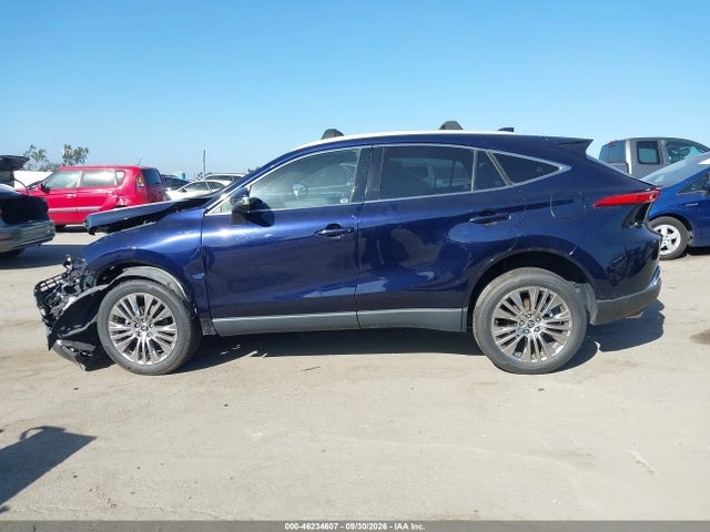 JTEAAAAH2PJ119017 Toyota Venza Xle