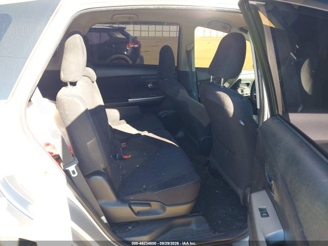 Продажа на аукционе авто 2015 Toyota Prius V Two, vin: JTDZN3EU6FJ035182, номер лота: 46234800