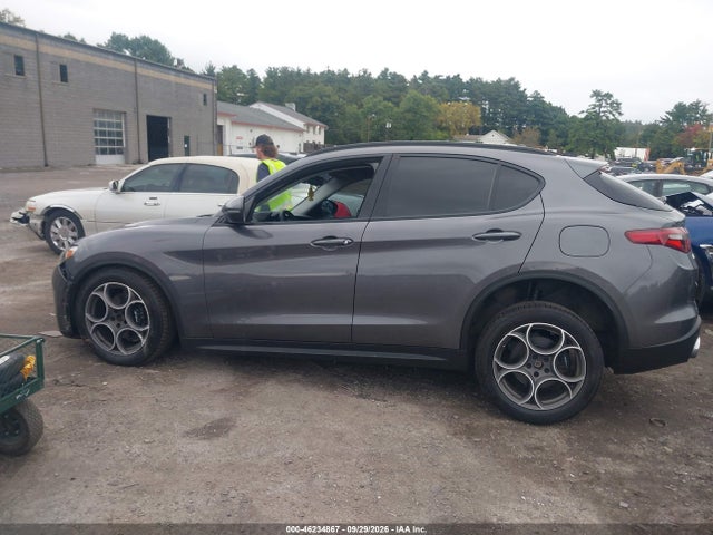 ZASFAKPN6J7B61425 Alfa Romeo Stelvio Sport Awd