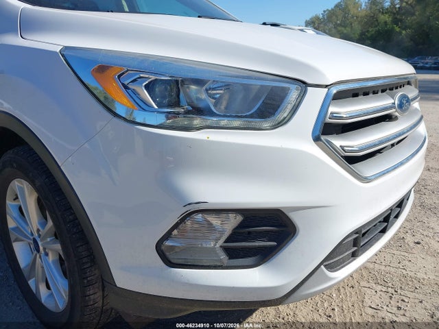 2017 Ford Escape Se მანქანა იყიდება აუქციონზე, vin: 1FMCU0GD8HUF06296, აუქციონის ნომერი: 46234910