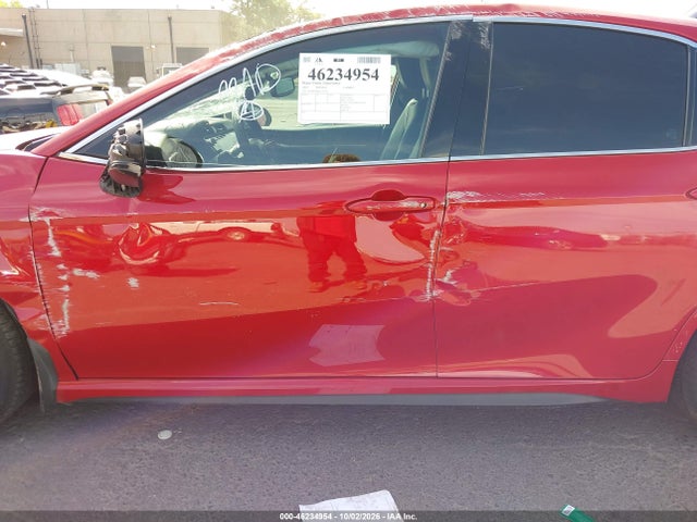 4T1B61HK8KU165756 Toyota CAMRY XSE