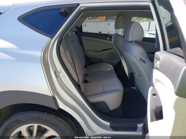 2018 Hyundai Tucson Se მანქანა იყიდება აუქციონზე, vin: KM8J23A49JU700557, აუქციონის ნომერი: 46235002