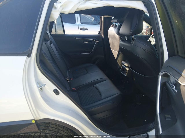 46235005 :رقم المزاد ، 2T3E6RFV7MW015155 vin ، 2021 Toyota Rav4 Hybrid Xse مزاد بيع