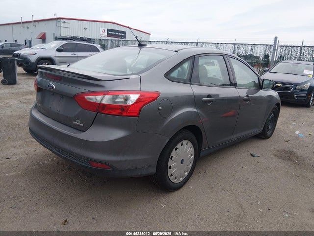 46235012 :رقم المزاد ، 1FADP3F29DL364032 vin ، 2013 Ford Focus Se مزاد بيع