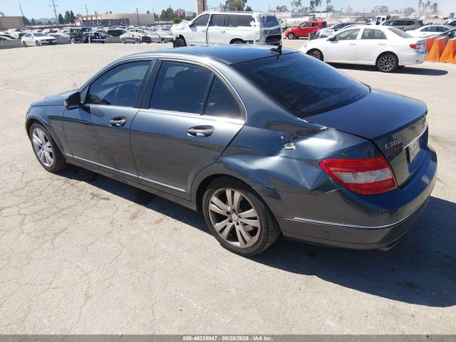 46235047 :رقم المزاد ، WDDGF5EB5BA505474 vin ، 2011 Mercedes-benz C 300 Luxury مزاد بيع