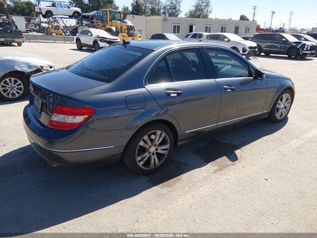 46235047 :رقم المزاد ، WDDGF5EB5BA505474 vin ، 2011 Mercedes-benz C 300 Luxury مزاد بيع