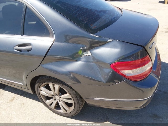 46235047 :رقم المزاد ، WDDGF5EB5BA505474 vin ، 2011 Mercedes-benz C 300 Luxury مزاد بيع