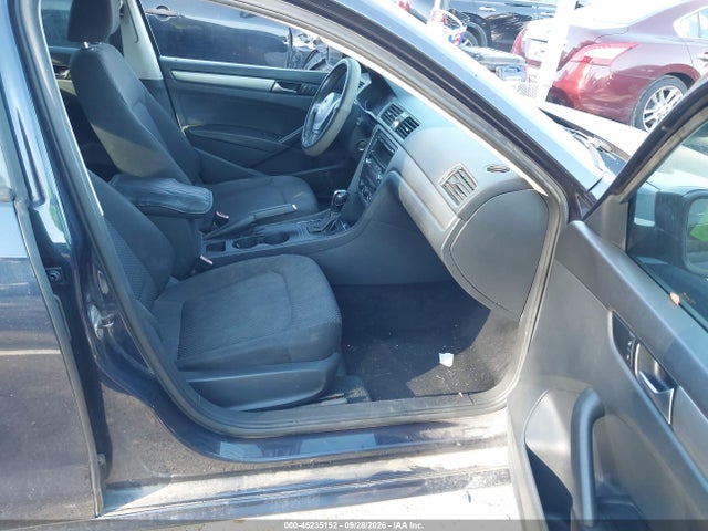 Продажа на аукционе авто 2013 Volkswagen Passat 2.5l S, vin: 1VWAP7A37DC127654, номер лота: 46235152