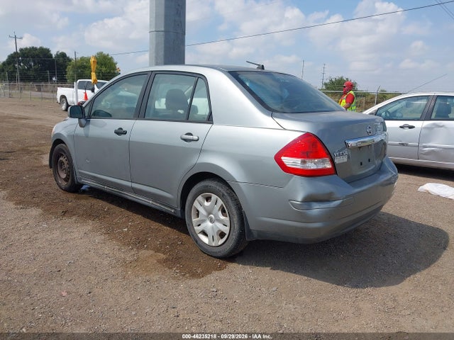 46235218 :رقم المزاد ، 3N1BC1AP1AL428586 vin ، 2010 Nissan Versa 1.8s مزاد بيع