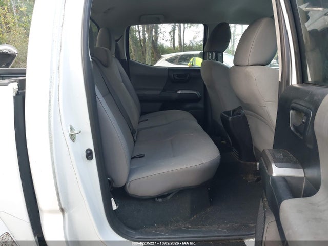 46235227 :رقم المزاد ، 5TFCZ5AN6HX062564 vin ، 2017 Toyota Tacoma Sr5 V6 مزاد بيع