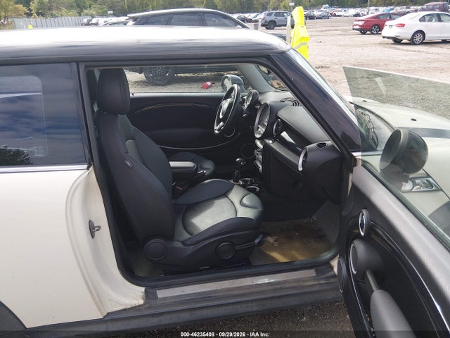 Продаж на аукціоні авто 2010 Mini Cooper S, vin: WMWMF7C53ATZ69420, номер лоту: 46235408