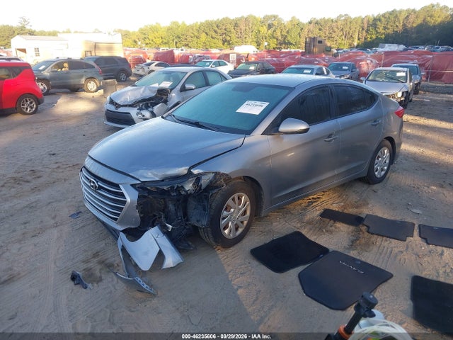 5NPD74LF9HH152586 Hyundai ELANTRA SE