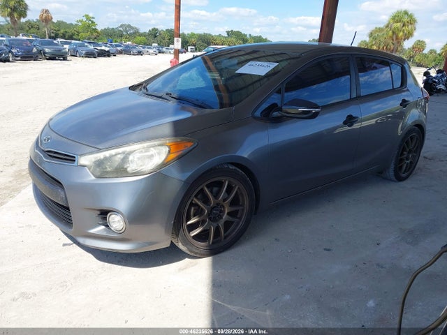 2016 Kia Forte Sx მანქანა იყიდება აუქციონზე, vin: KNAFZ5A33G5536697, აუქციონის ნომერი: 46235626