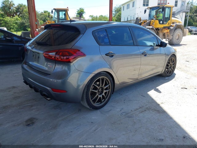 2016 Kia Forte Sx მანქანა იყიდება აუქციონზე, vin: KNAFZ5A33G5536697, აუქციონის ნომერი: 46235626