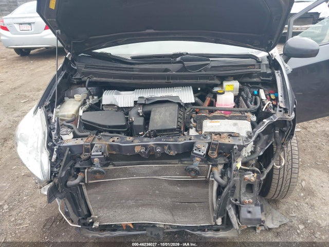 46236027 :رقم المزاد ، JTDKN3DU4B1415988 vin ، 2011 Toyota Prius Three مزاد بيع
