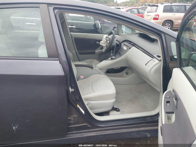 46236027 :رقم المزاد ، JTDKN3DU4B1415988 vin ، 2011 Toyota Prius Three مزاد بيع