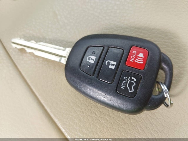 Продажа на аукционе авто 2014 Toyota Highlander Le Plus V6, vin: 5TDBKRFH1ES007838, номер лота: 46236057