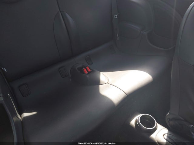 46236106 :رقم المزاد ، WMWRC33586TK18912 vin ، 2006 Mini Cooper مزاد بيع