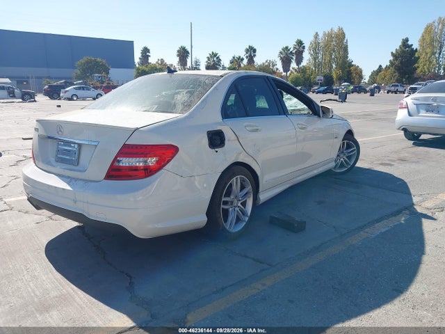 46236144 :رقم المزاد ، WDDGF4HBXCA654602 vin ، 2012 Mercedes-benz C 250 Sport مزاد بيع