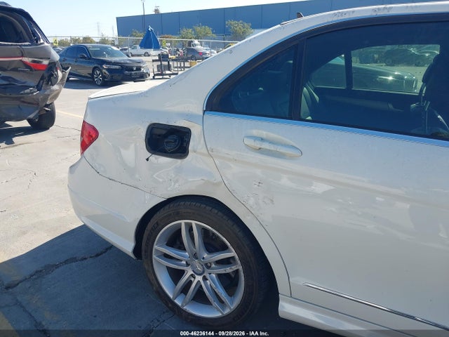 46236144 :رقم المزاد ، WDDGF4HBXCA654602 vin ، 2012 Mercedes-benz C 250 Sport مزاد بيع