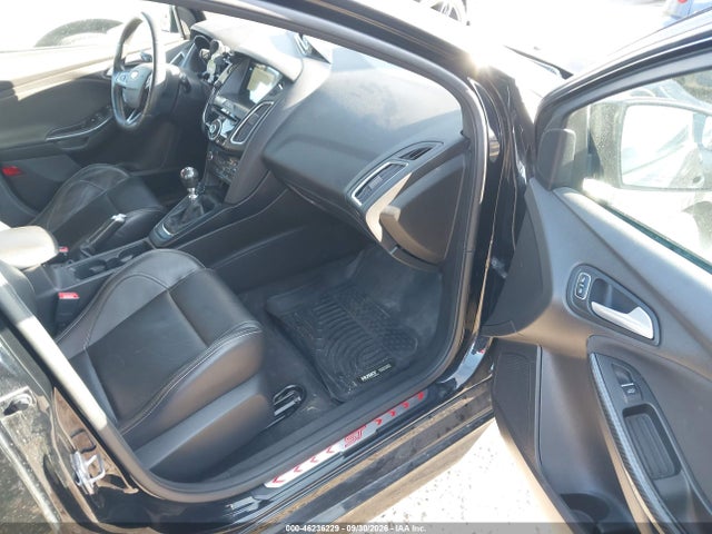 46236229 :رقم المزاد ، 1FADP3L9XGL384666 vin ، 2016 Ford Focus St مزاد بيع
