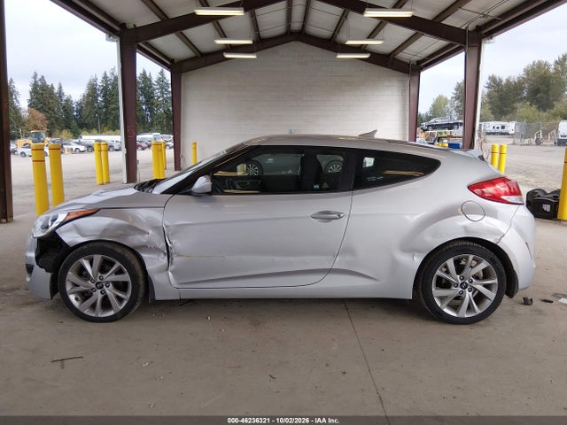 KMHTC6AD5GU251961 Hyundai Veloster