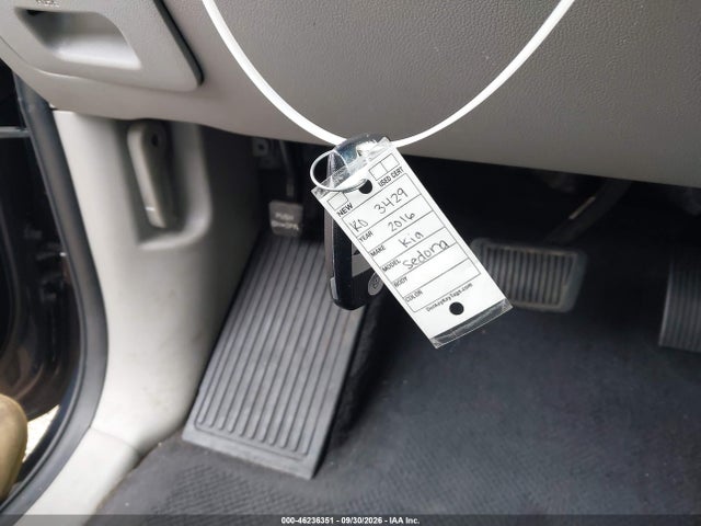 2016 Kia Sedona Ex მანქანა იყიდება აუქციონზე, vin: KNDMC5C13G6180284, აუქციონის ნომერი: 46236351