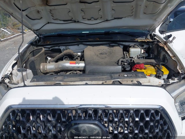 3TMCZ5AN6JM141065 Toyota Tacoma Trd Off Road