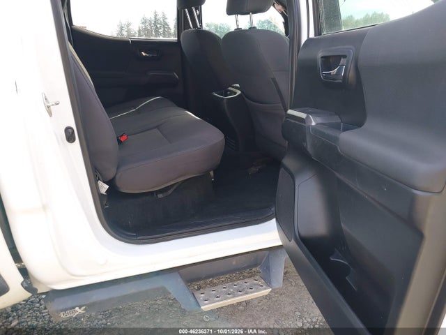 3TMCZ5AN6JM141065 Toyota Tacoma Trd Off Road