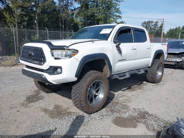 3TMCZ5AN6JM141065 Toyota Tacoma Trd Off Road