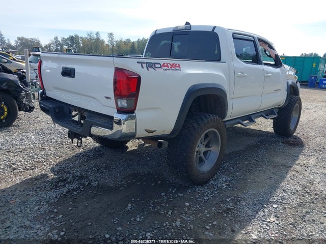 3TMCZ5AN6JM141065 Toyota Tacoma Trd Off Road