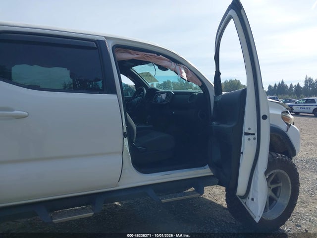 3TMCZ5AN6JM141065 Toyota Tacoma Trd Off Road