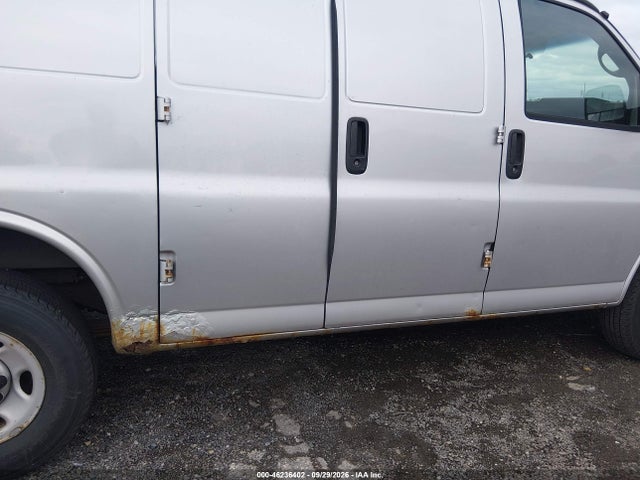 2010 Chevrolet Express 2500 Work Van მანქანა იყიდება აუქციონზე, vin: 1GCZGFBA1A1140758, აუქციონის ნომერი: 46236402