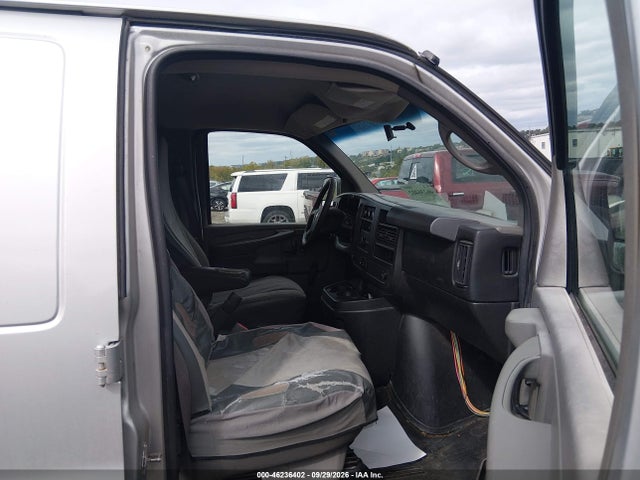 2010 Chevrolet Express 2500 Work Van მანქანა იყიდება აუქციონზე, vin: 1GCZGFBA1A1140758, აუქციონის ნომერი: 46236402
