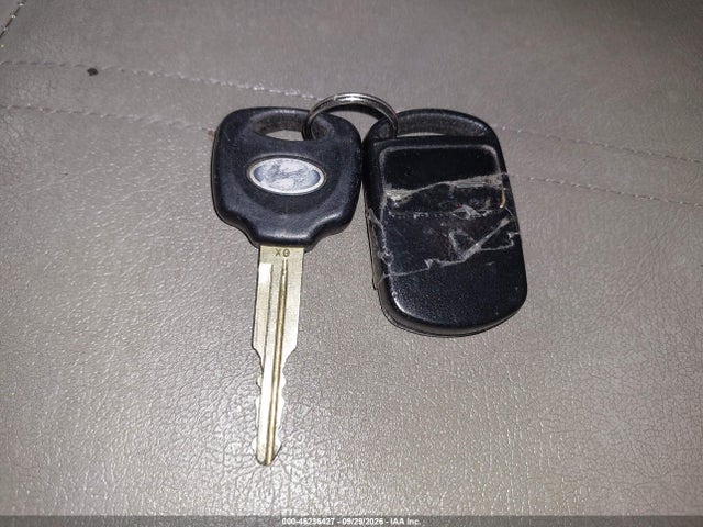 46236427 :رقم المزاد ، KMHFU45E42A172504 vin ، 2002 Hyundai Xg350 L مزاد بيع