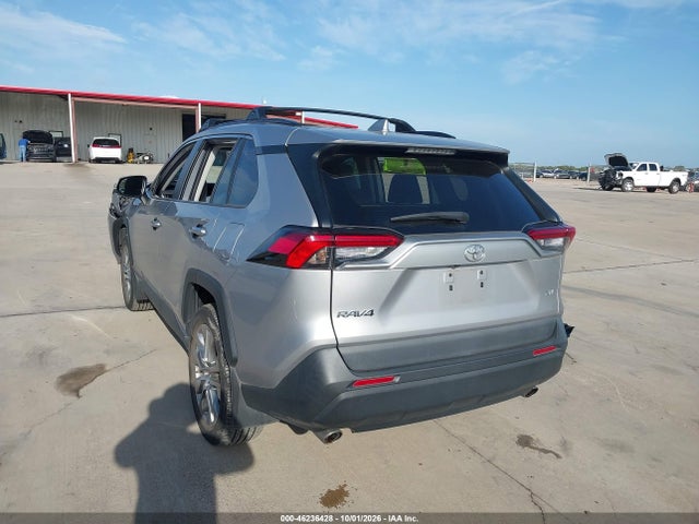 Toyota Rav4 Xle Premium 2019 2T3C1RFV5KC023436 Image 3