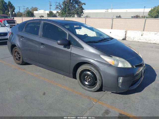 2013 Toyota Prius Three მანქანა იყიდება აუქციონზე, vin: JTDKN3DU9D1718333, აუქციონის ნომერი: 46236481