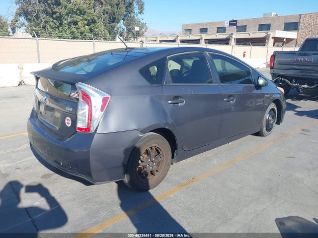 2013 Toyota Prius Three მანქანა იყიდება აუქციონზე, vin: JTDKN3DU9D1718333, აუქციონის ნომერი: 46236481