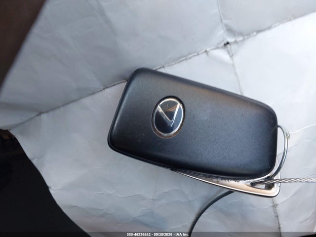 Lexus IS 300 2021 JTHCA1D26M5113373 Image 11