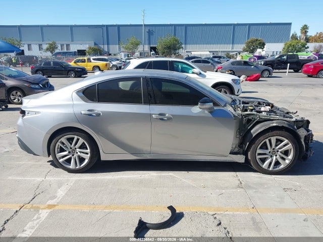 Lexus IS 300 2021 JTHCA1D26M5113373 Image 13