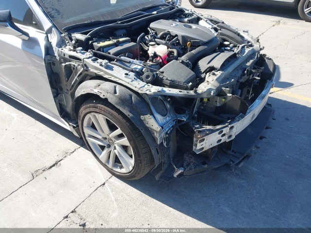 Lexus IS 300 2021 JTHCA1D26M5113373 Image 17