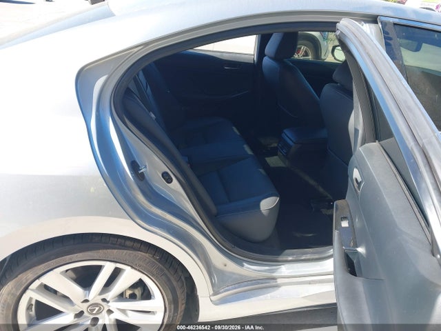 Lexus IS 300 2021 JTHCA1D26M5113373 Image 8