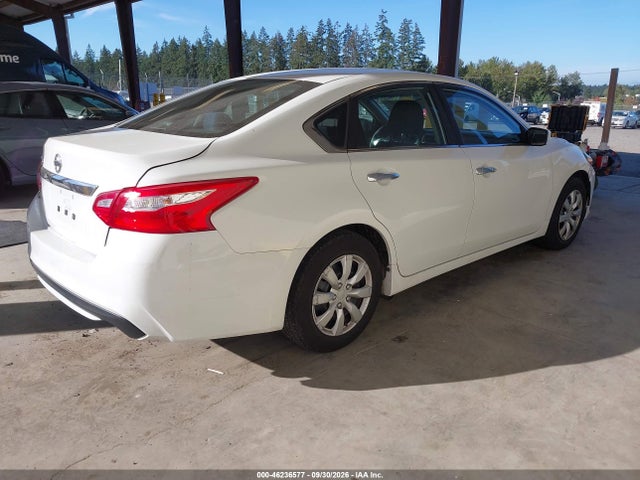 1N4AL3AP8HN352207 Nissan Altima 2.5 S